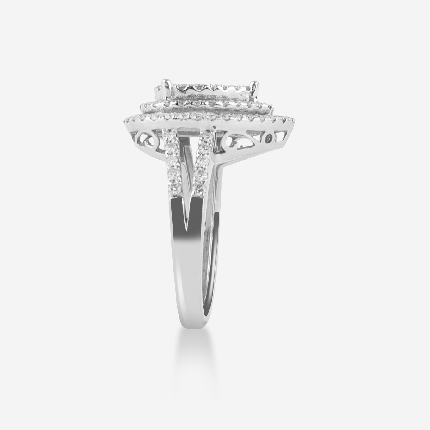 Cocktail Diamond ring